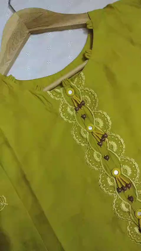 WhatsApp Video 2025-08-31 at 23.06.19