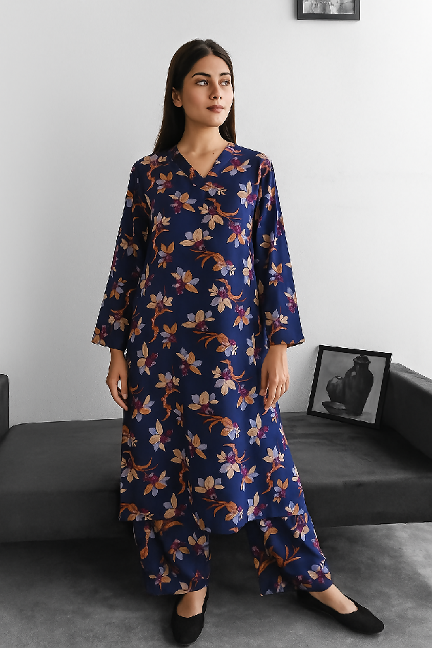 20250808_1107_Floral Outfit Display_remix_01k244hq2af9g97bkkqmwjpabb