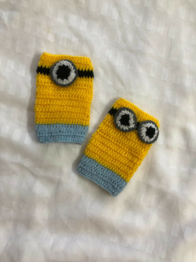 Crochet gloves for kids