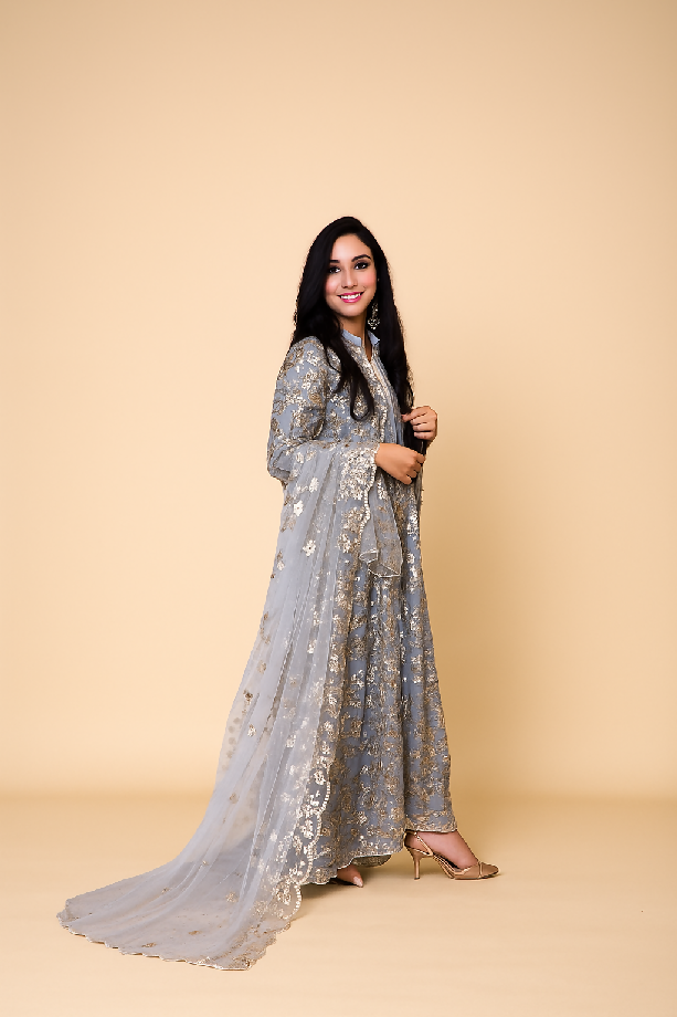 20250807_1710_Elegant Dress Display_remix_01k226xgdyfvpbhgh791w5e4sb