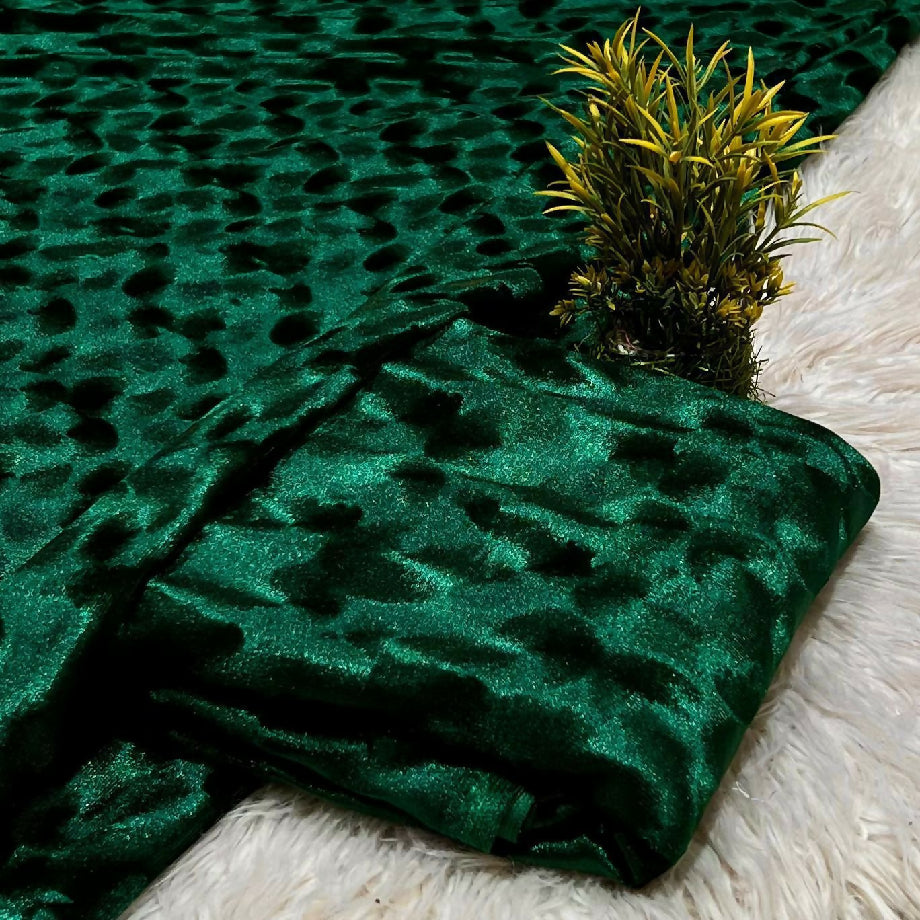 Velvet collection with brosha