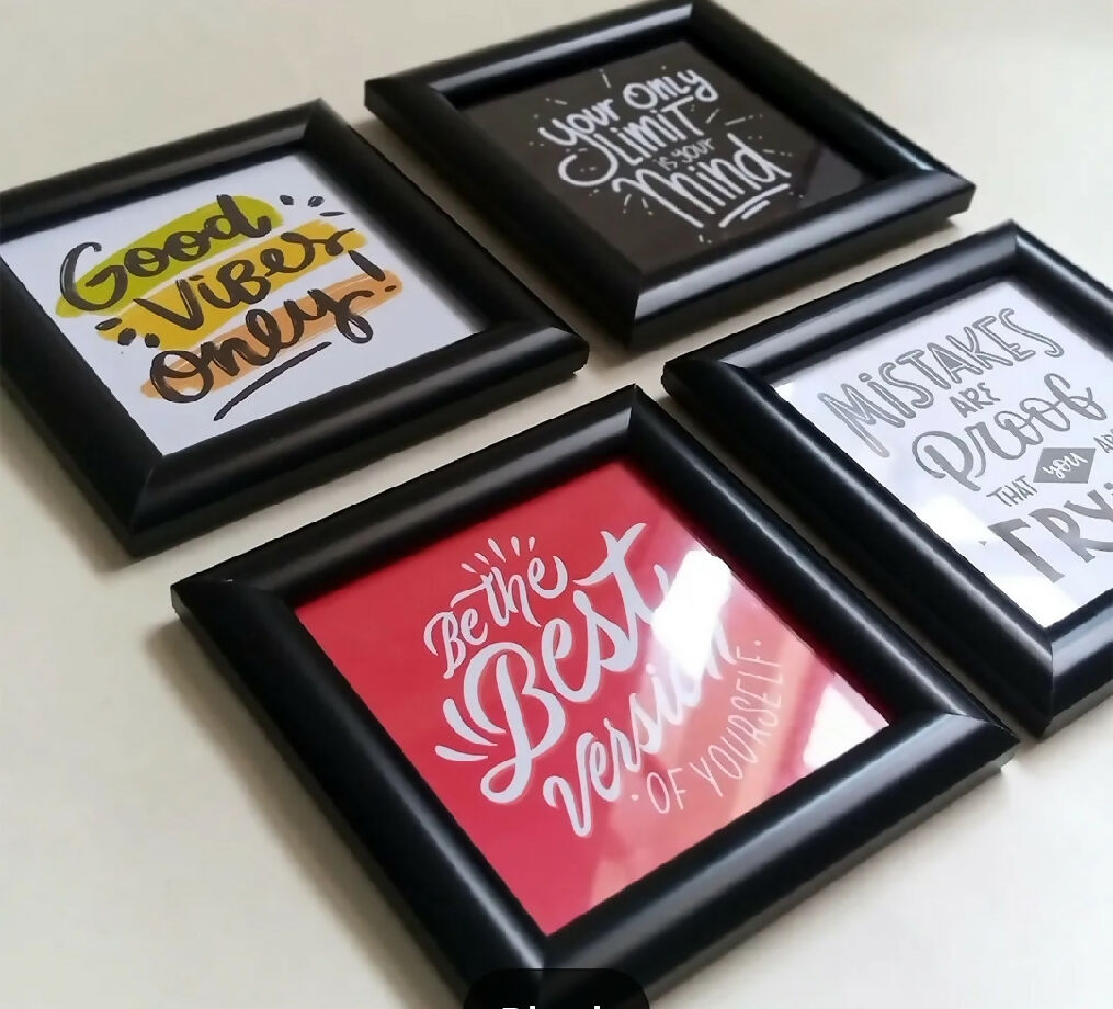 Wall hanging picture frame (set of 4).