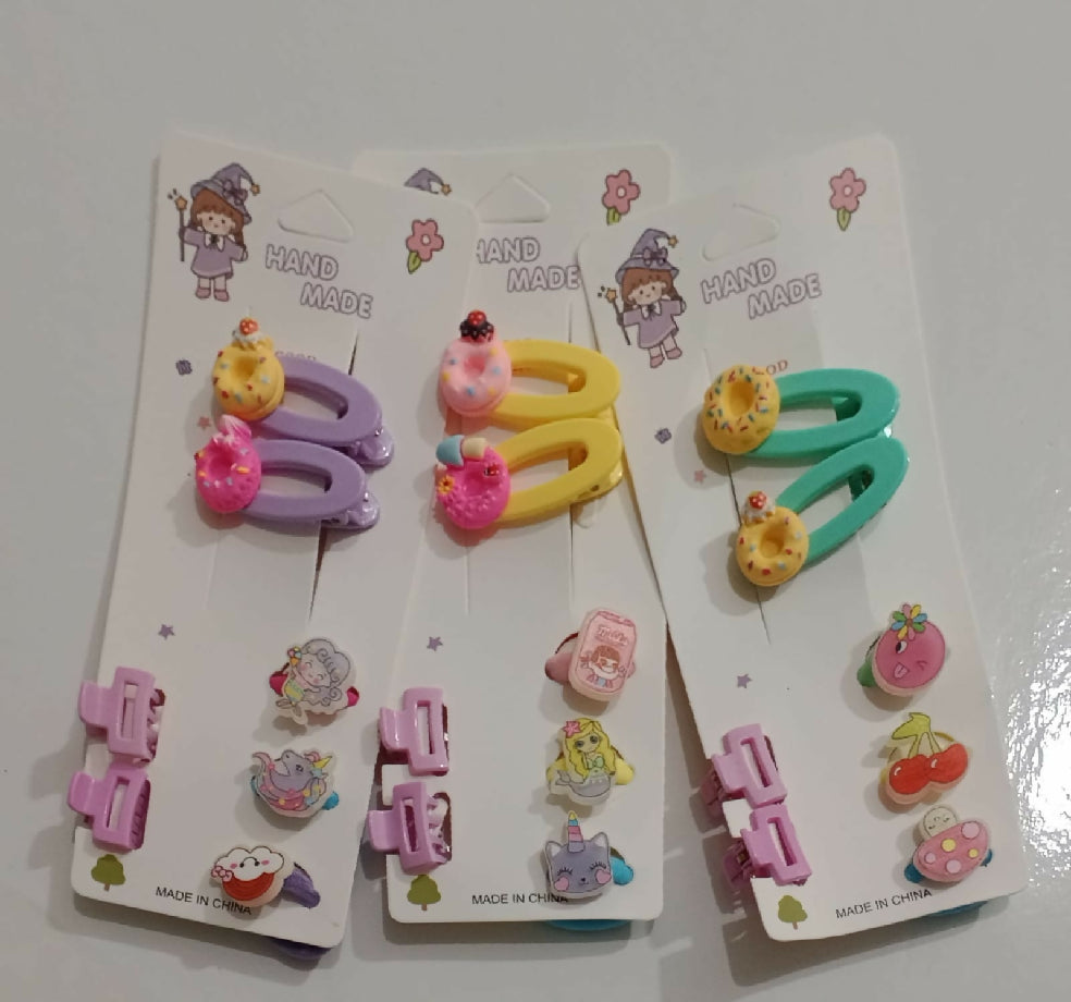 All in one 2 donut pins, 3 cute ponies,2 mini clips