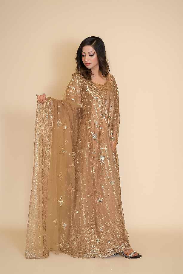 20250807_1704_Elegant Sequined Attire_remix_01k226k136fej9xmb0jtmrcn77