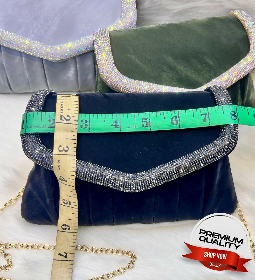 ? FANCY CLUTCH ? SIZE : 6" by 8" ✨ Stylish & Unique ✨*SIDE CROSS BODY* ✨ Supreme High Quality ✨ With Long Chain ✨ 1 Inside Pocket