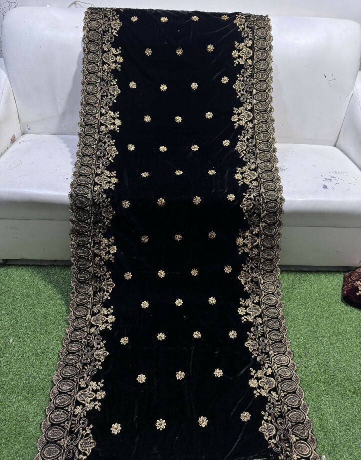 Velvet shawl
