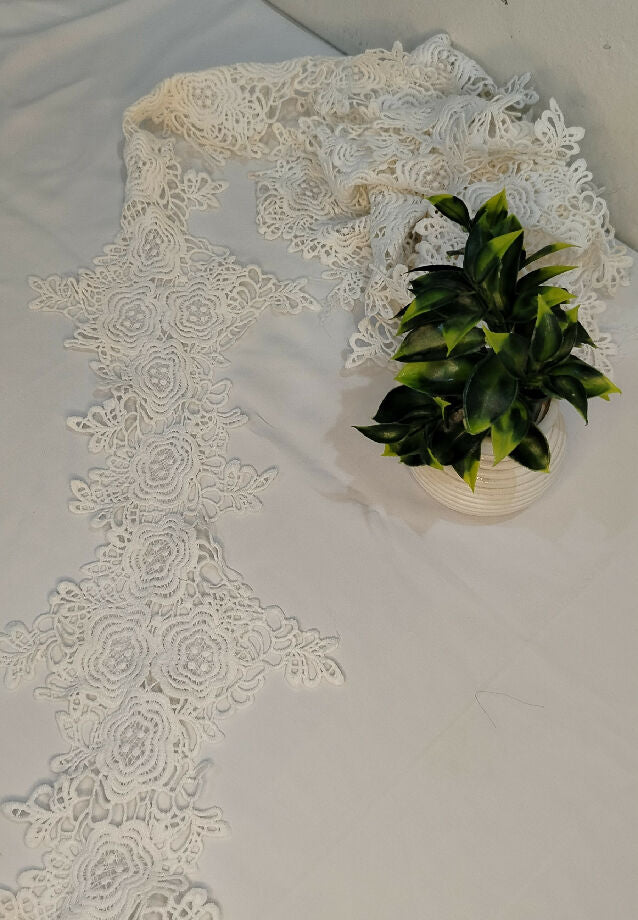 White Milky Dyeable Rose Lace / Motifs