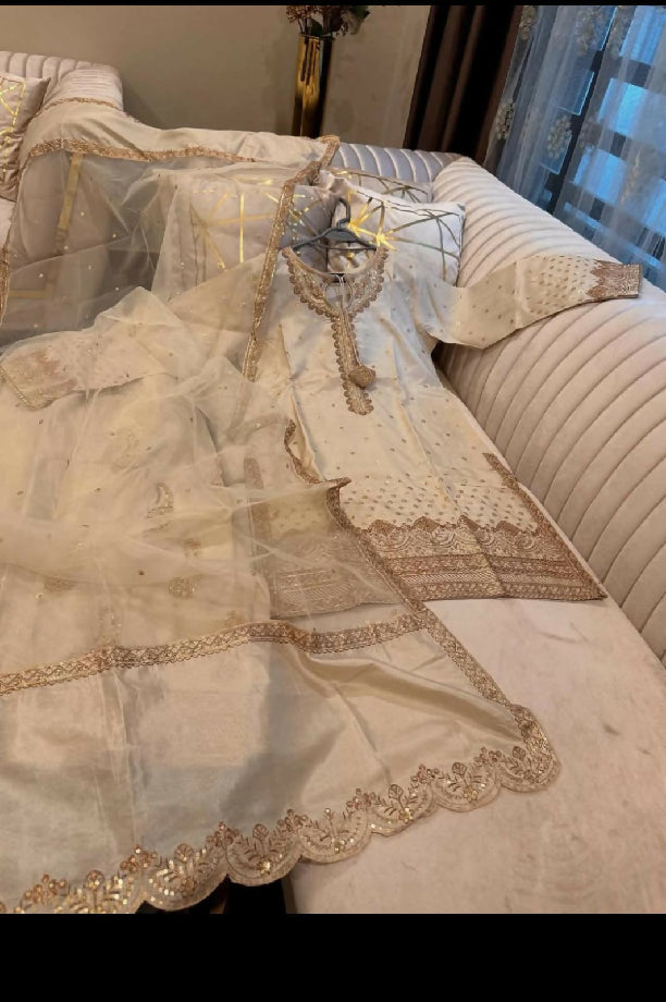 SEQUENCE Kattan embroidery shirt with farshi shalwar and organza duppata