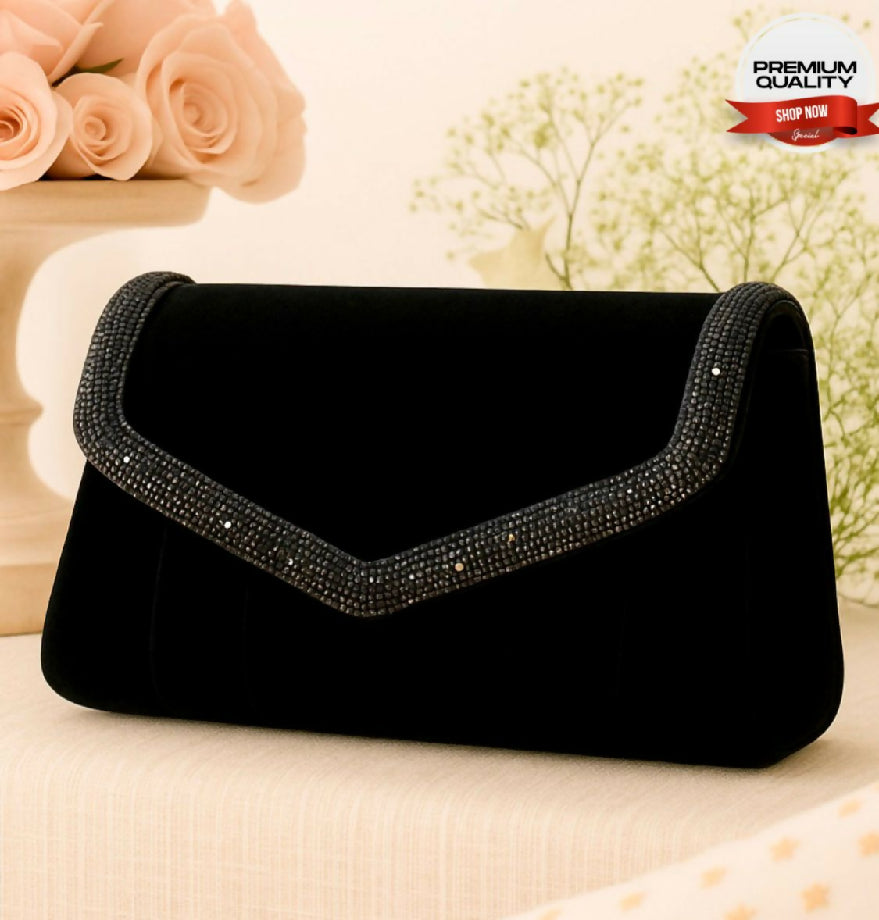 ? FANCY CLUTCH ? SIZE : 6" by 8" ✨ Stylish & Unique ✨*SIDE CROSS BODY* ✨ Supreme High Quality ✨ With Long Chain ✨ 1 Inside Pocket