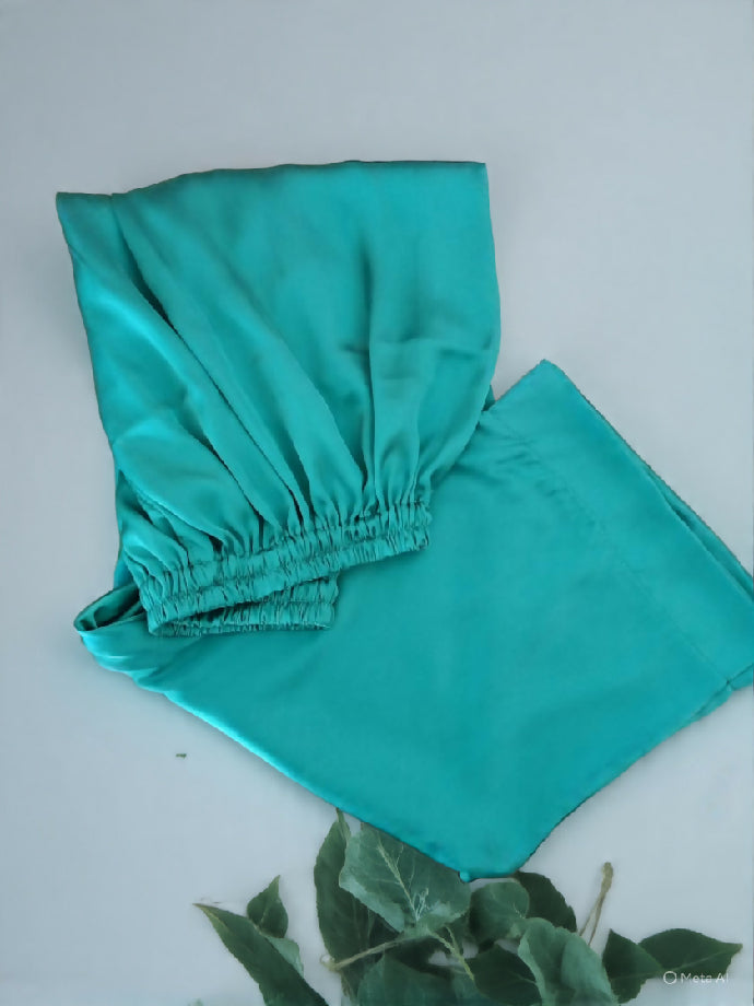 : Ferozi Shamoz Silk Suit with Printed Organza Dupatta