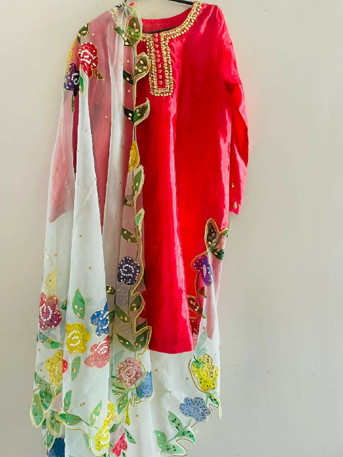 Hand painted duppata