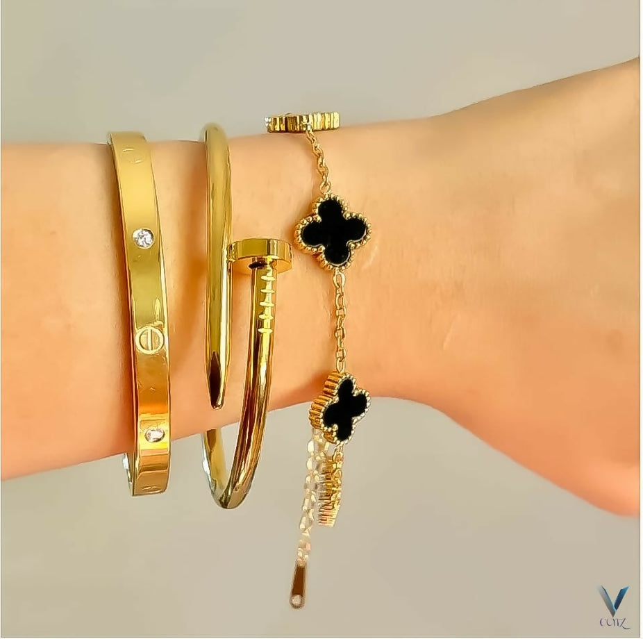 Jewellery set of 3 pcs with trendy clover bracelet