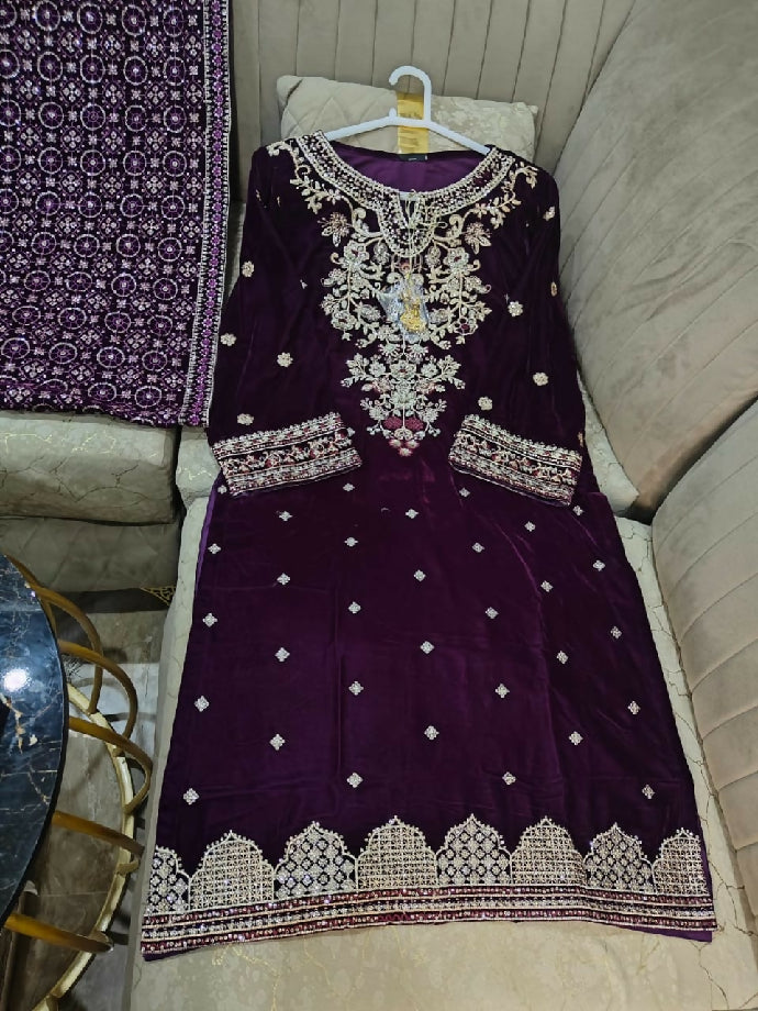 Embroidered velvet shirt plazo with shawl