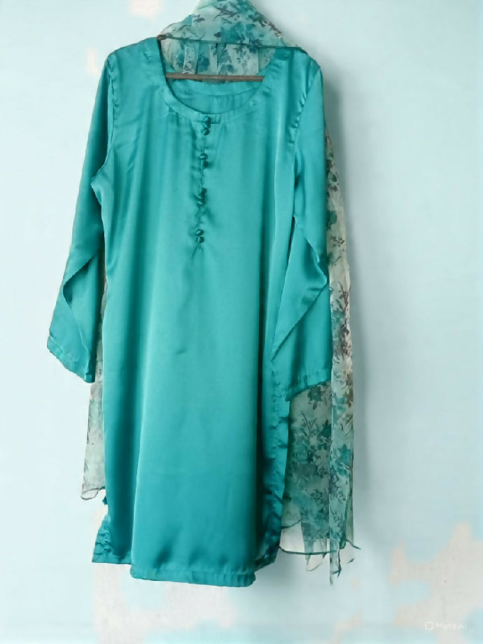 : Ferozi Shamoz Silk Suit with Printed Organza Dupatta